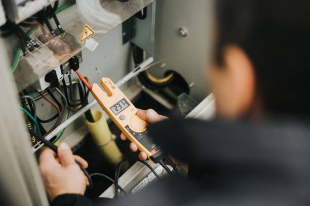 Best Licensed Electrician  in Evansdale, IA